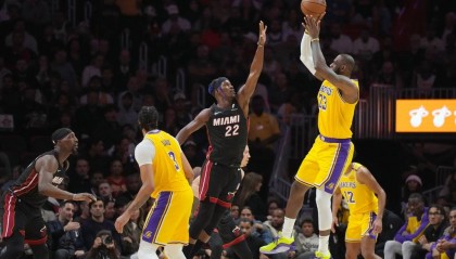 老詹29+8浓眉迷失8+7 希罗单节21分热火击溃湖人