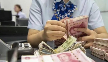 多家银行补发高管工资，最高者得270万元