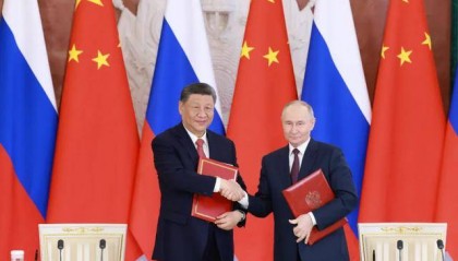 2448亿美元！逆风创新高