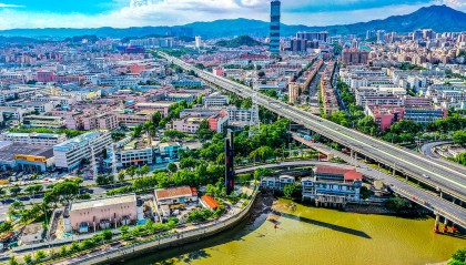 两警察私自跨省抓人获刑，“远洋捕捞”这次踢到了铁板