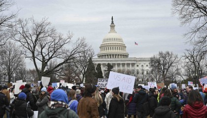 特朗普打算砍掉几乎全部联合国、北约经费，有人急了：中俄要填补