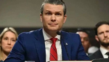 掀桌子了！解放军凌晨突然出动，美防长改口：坚决不想与中国动手