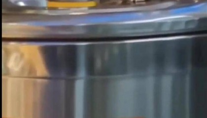 柳州一高校食堂有老鼠爬上煮面桶？市监局：已赶赴学校调查