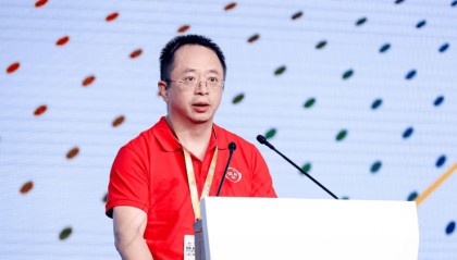 对话周鸿祎：智能体是赛博牛马，但All In智能体不一定是要裁人