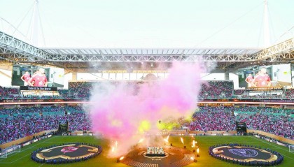 扩员版世俱杯在争议中开球