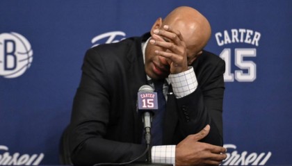 篮网正式退役卡特球衣 15号高挂上空UFO潸然泪下