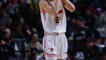 CBA第二阶段常规赛收官，徐杰、周鹏、郭艾伦挑战殊途