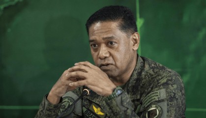 南海斗争质变，48小时内，菲军方3次掀桌子，山东舰已严阵以待