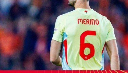 欧国联-加克波破门梅里诺补时绝平 10人荷兰2-2西班牙