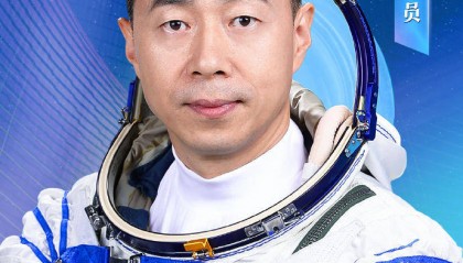 即将“二度飞天”的神十九指令长蔡旭哲：和90后队友在一起，心态更年轻了