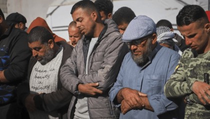 以防长：将无限期在加沙、黎巴嫩和叙利亚驻军