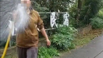 游客花果山捡板栗被诬偷盗，景区也有责任 | 新京报快评