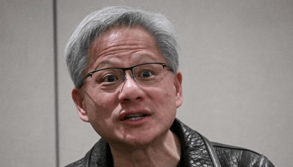 小米YU7被曝30万，极越70亿窟窿吓退百度，英伟达被立案调查|科技很有料