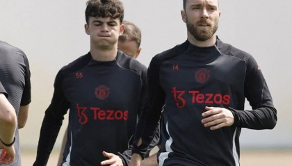 B费惊天坦白！曼联2-0维拉后揭秘：没压力我们才能这么踢！