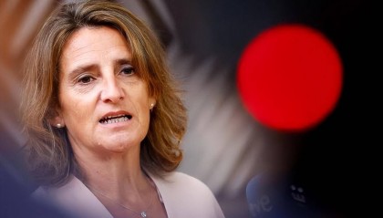 欧盟官员称面对特朗普的关税“勒索”，欧盟不会退缩