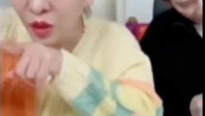 考古|74岁的刘晓庆生命力朝气蓬勃，她的精神状态已经next level？