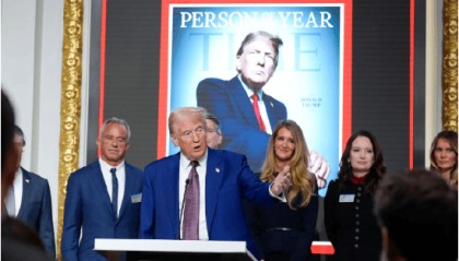 硅谷巨头排队拜见特大总统：百万美元献忠心