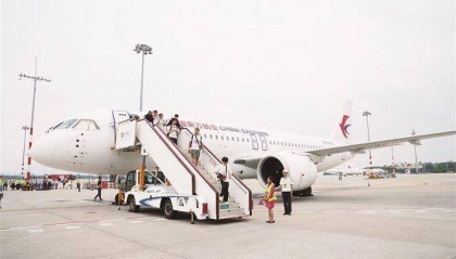 国产大飞机C919首航厦门