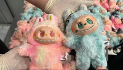 北京两大机场在出境旅客行李中查获大量假“LABUBU”