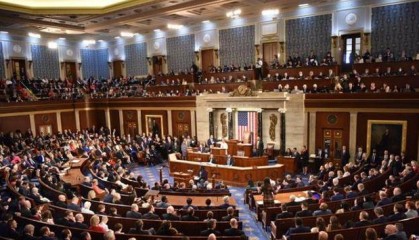 美国再次对中国出手，最新法案获准通过，特朗普上任后或有大动作