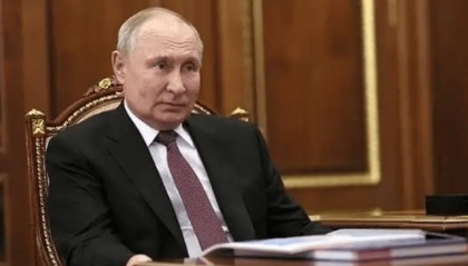 终于打炼油厂了！普京打法已变，500枚导弹倾泻而下，美西方猝不及防