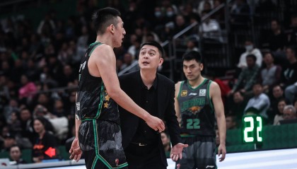 杨鸣：作为主帅我承担失利的全部责任 大家非常努力