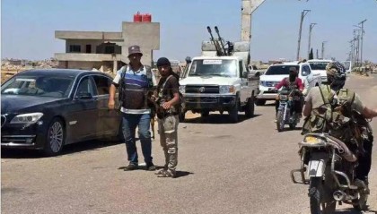 朱拉尼下令，6大精锐师开火，以军狂轰叙坦克，中东火药桶又炸了