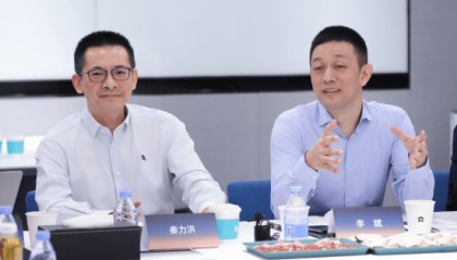 蔚来CEO李斌：增程是过渡产品，这在行业是共识，终极肯定是纯电大家都在增加比例！换电本身相当于另外一种增程