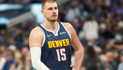 约老师本赛季得分篮板助攻均联盟前3 三双数断档领跑