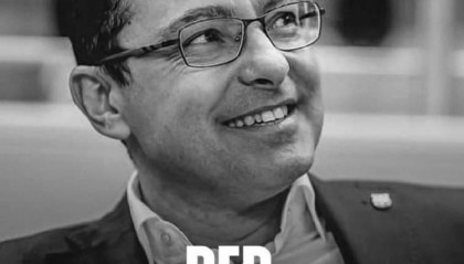 世体：巴萨将请求欧足联批准在对阵本菲卡的欧冠比赛前默哀一分钟