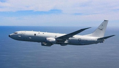 中澳军机再次交锋！解放军苏35发射诱饵弹，严正警告，澳军侦察机落荒而逃