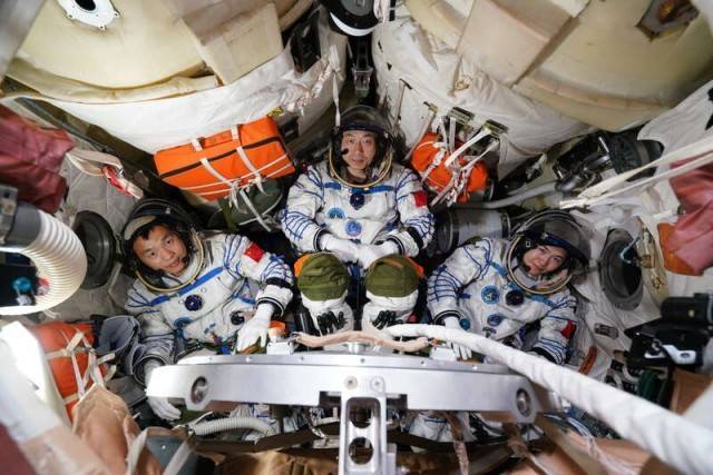 蔡旭哲:第一次飞天准备了12年,第二次飞天仅准备了20个月