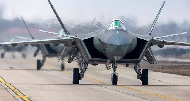 解放军知道时间不等人,歼20的最新突破,远远超出美军预料