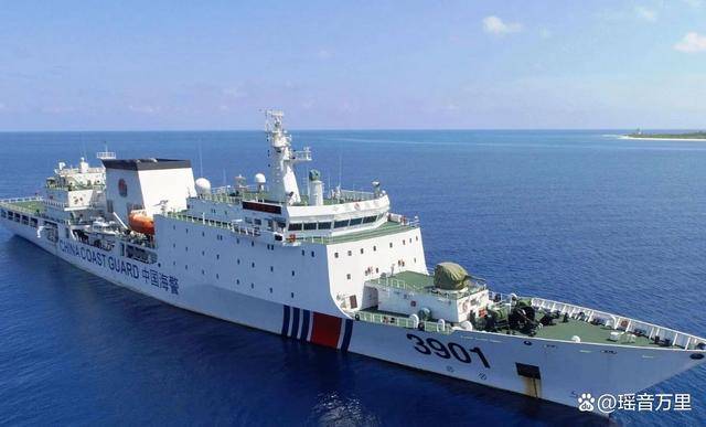 这次真怕了!菲律宾海警船想侵闯黄岩岛,却被现场一幕吓懵了