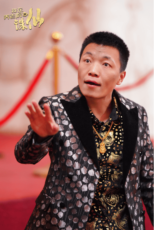 十几万横店群演集体调薪,短剧剧组在减少,4年“横漂”加500个群找戏拍