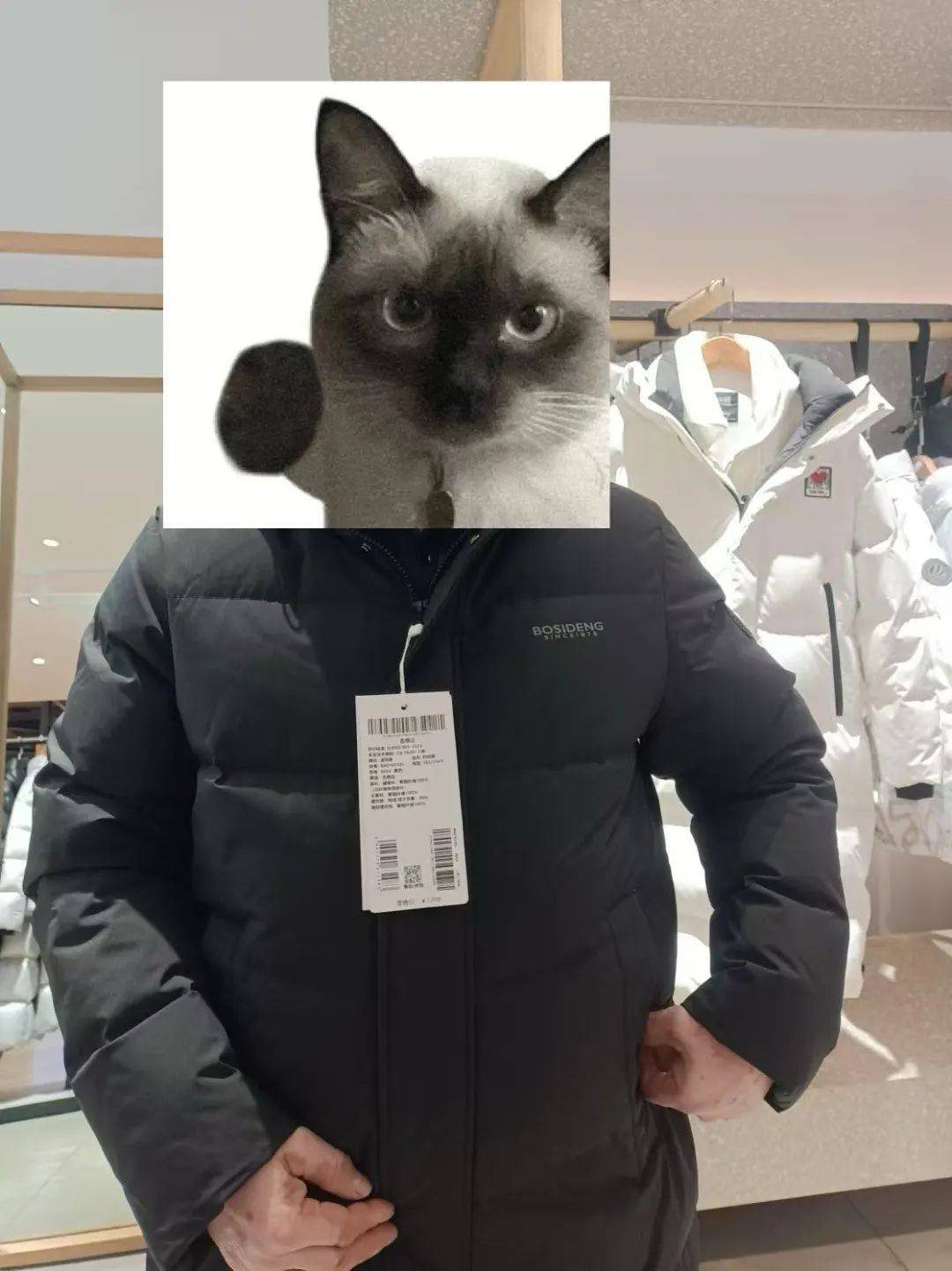 胖东来的百元羽绒服，打工人抢疯了