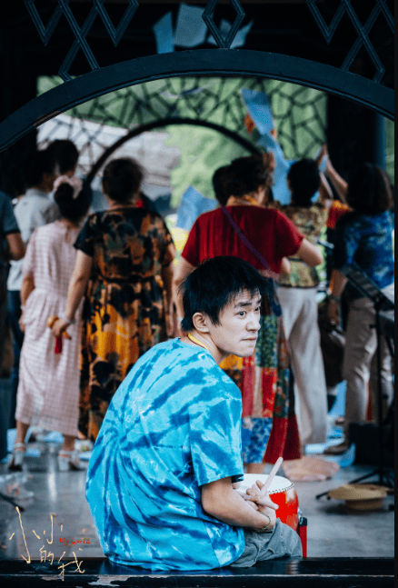 五天破3亿,易烊千玺演技封神!文艺片《小小的我》成票房爆款,做对了什么?