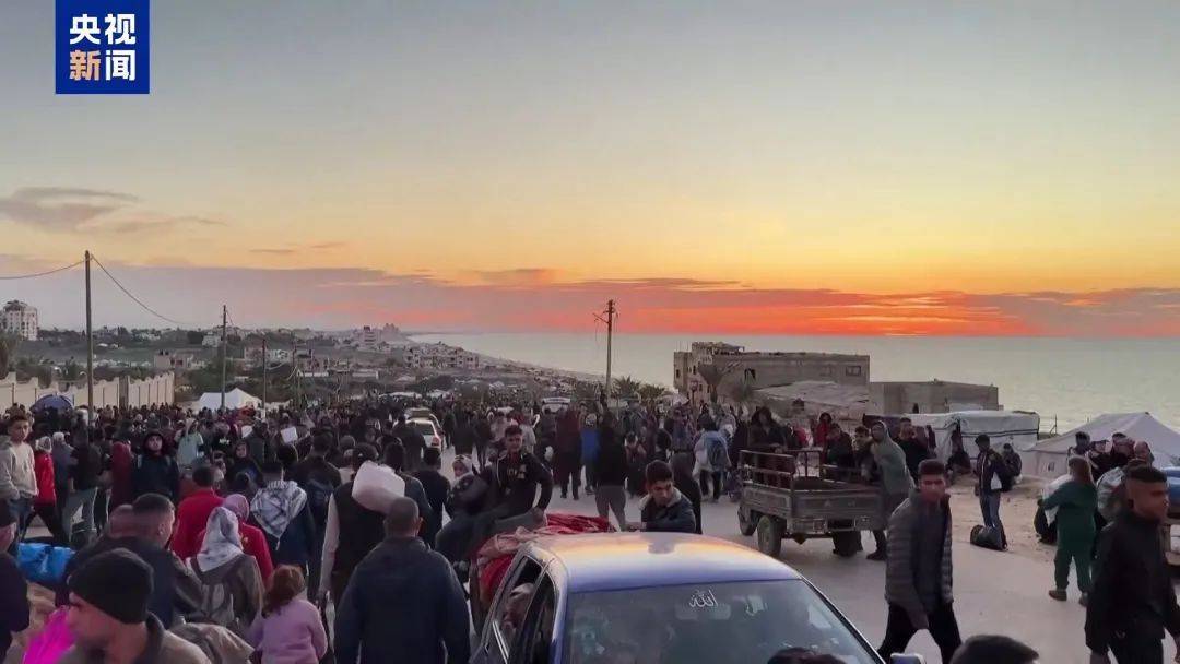 哈马斯再释放4名以女兵:移交现场微笑挥手!以色列:此举违反协议,不允许加沙民众返回