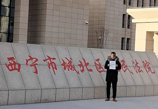 母亲未做核酸遭民警责骂,男子插话后被群殴,涉案3名警员公开受审