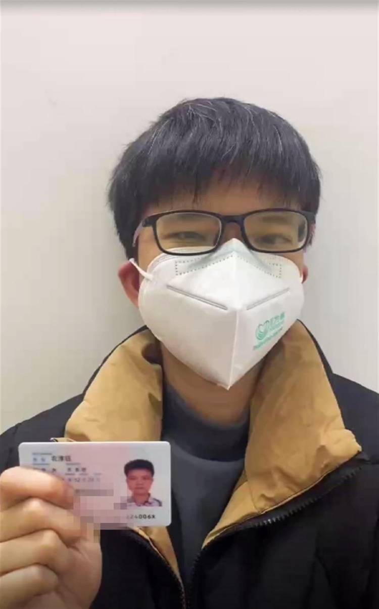 00后女生疑遭班主任侵犯后抑郁自杀,家属发声:她常排名第一,因抑郁退学