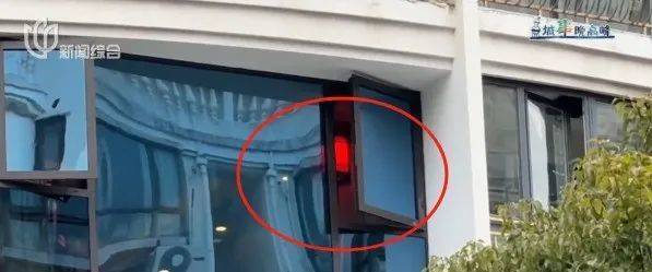 父母相继去世!沪一居民把家布置成"风水阵",邻居:每天一出门吓死