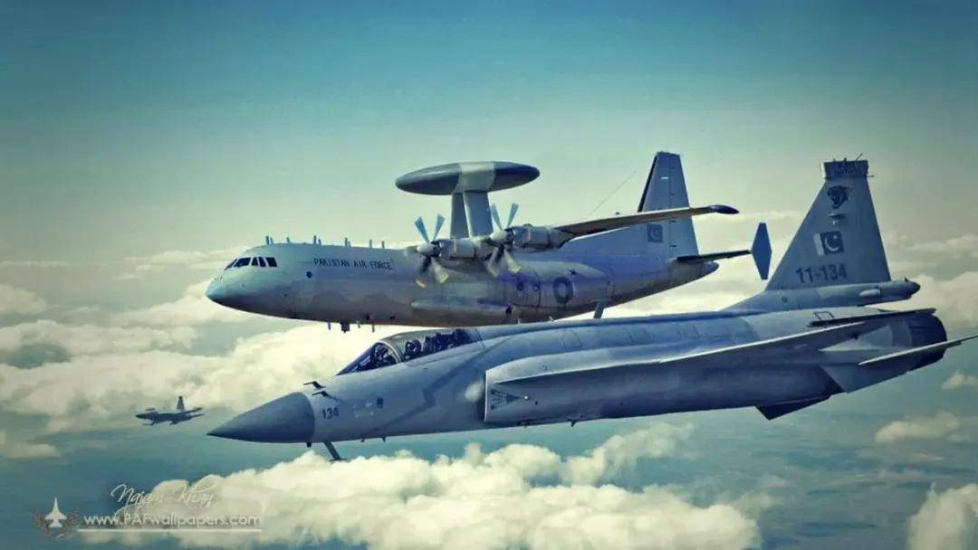 歼-10C赢在哪里?巴防长证实:印巴空战歼-10CP成功逼退“阵风”