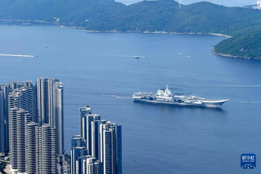 凭什么每次都让香港群众先看航母?香港:世界各国的航母我都见过