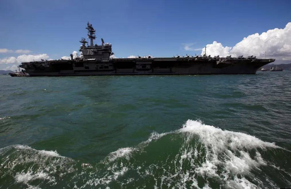 凭什么每次都让香港群众先看航母?香港:世界各国的航母我都见过