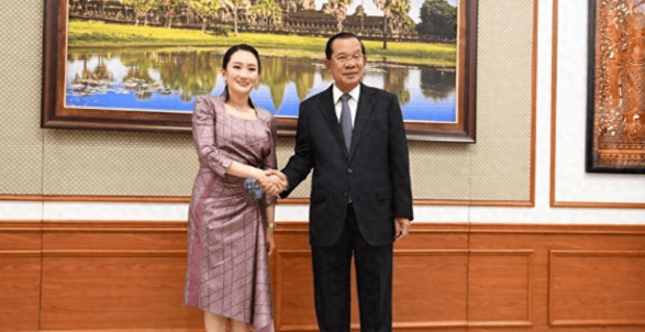 紧要关头,佩通坦“援手”赶到,泰国内阁大变天,洪森恐败局已定