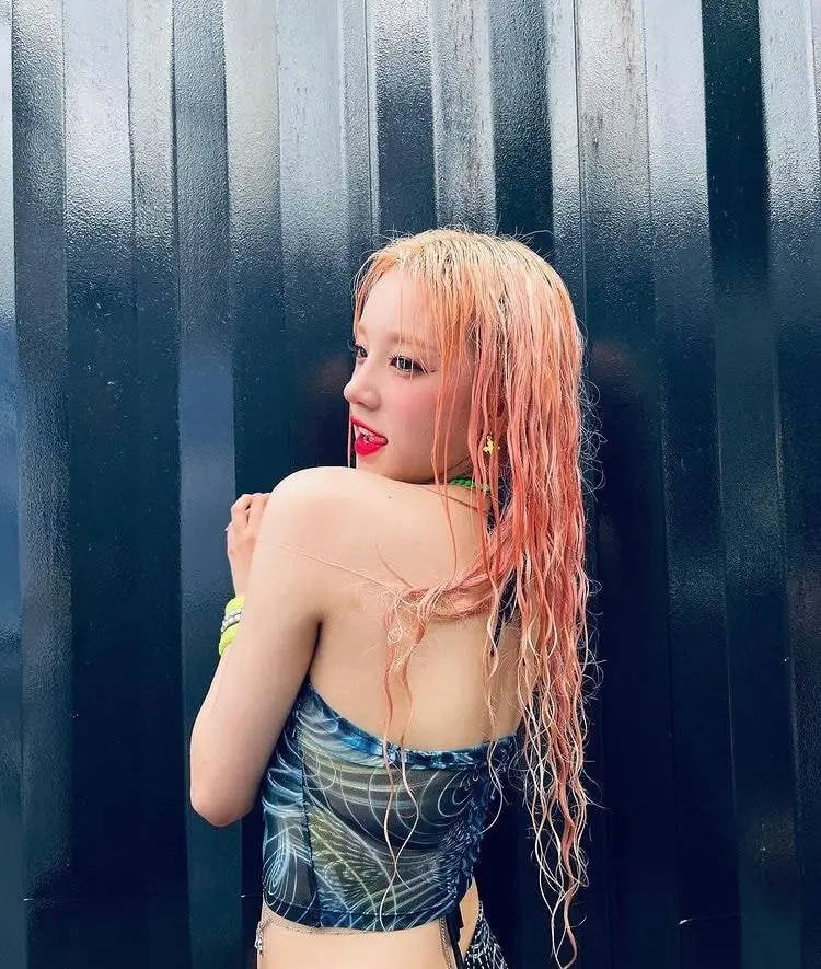 韩国水弹音乐节名场面:宋雨琦宣美柳智敏性感火辣权恩妃超撩人