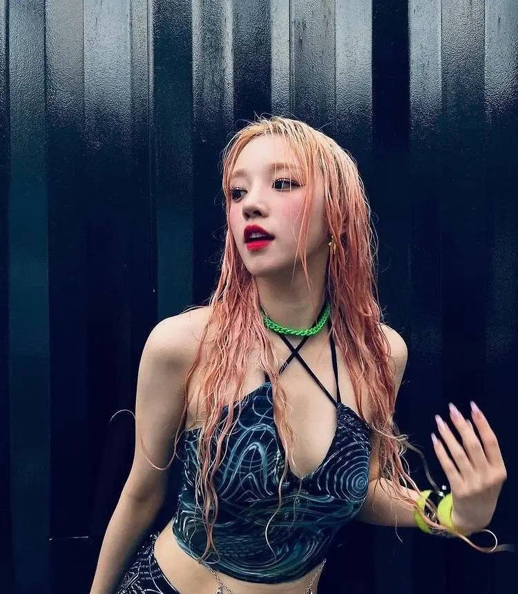 韩国水弹音乐节名场面:宋雨琦宣美柳智敏性感火辣权恩妃超撩人