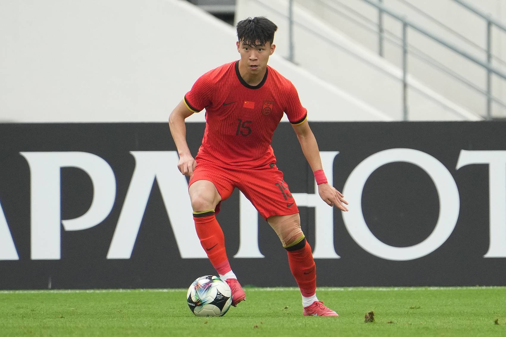 媒体人:王钰栋的实力在西乙B可能打替补,周薪差不多1000欧元