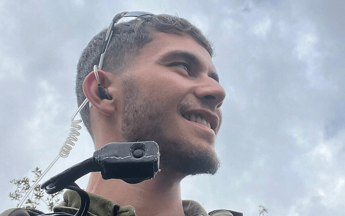 不按套路出牌,敢死队从废墟钻出抢走大批武器,以军暴露一大隐患