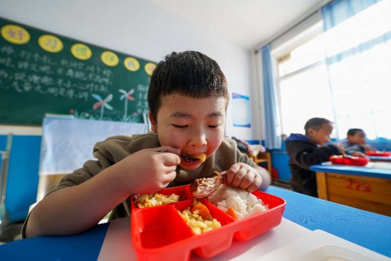 贵州曝光:一县委书记授意挪用1400多万“校园餐”资金